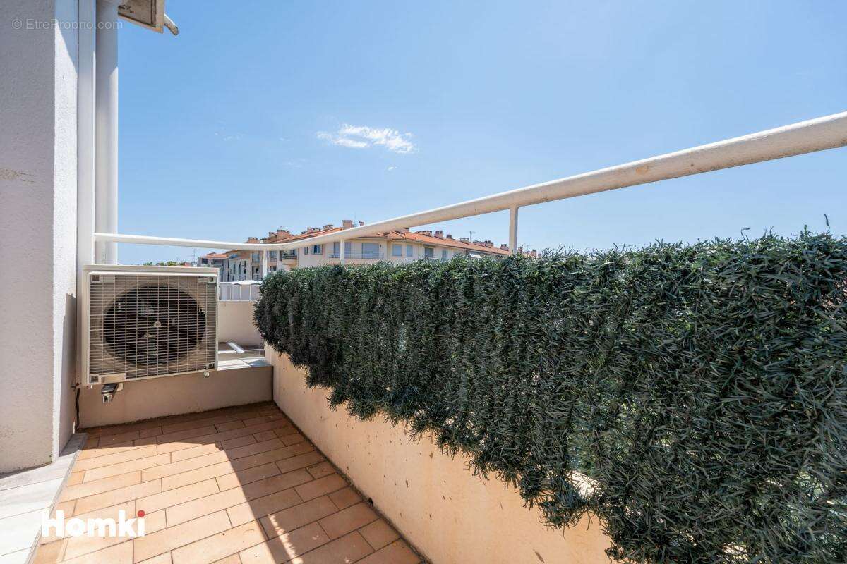 Antibes – Centre-ville, 3 pièces traversant avec 3 extérieurs et cave - photo 9