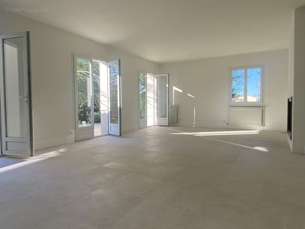 Maison 227 m² à Linars  - photo 2