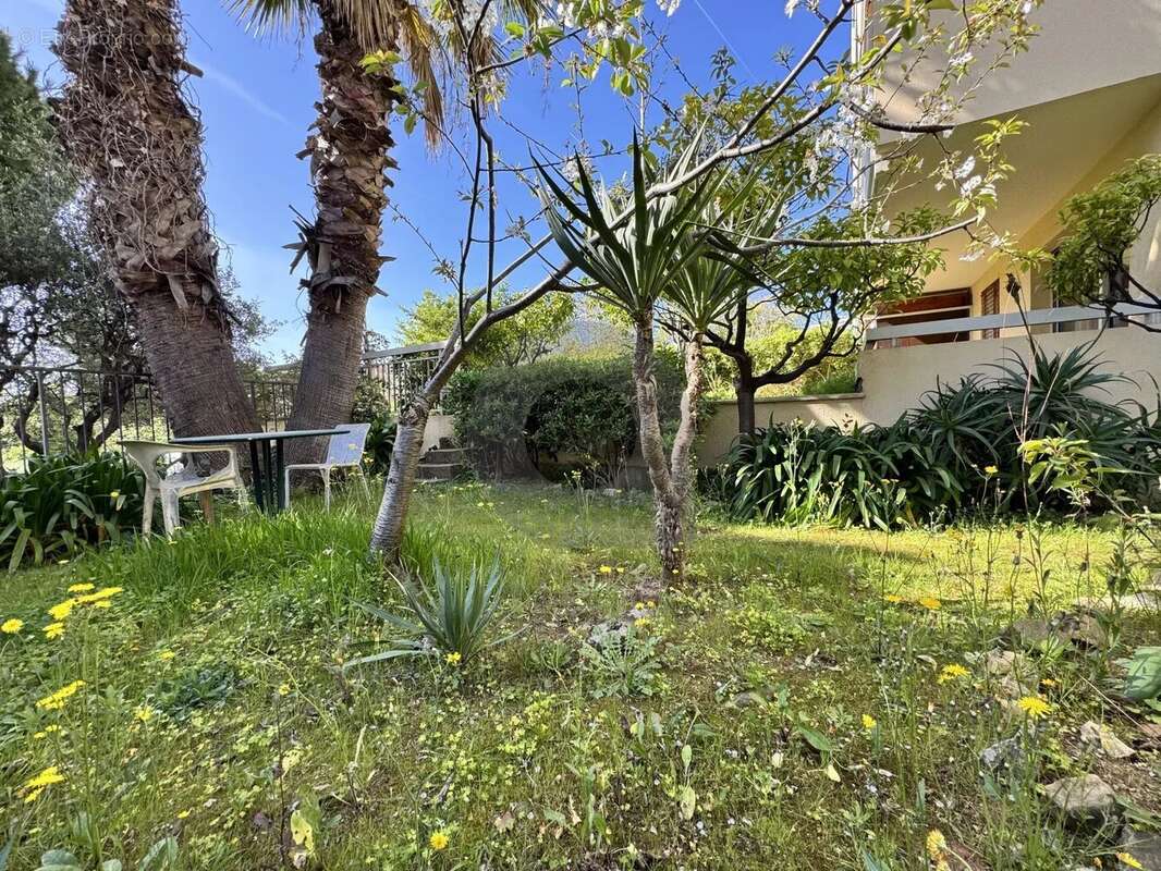 Appartement à ROQUEBRUNE-CAP-MARTIN