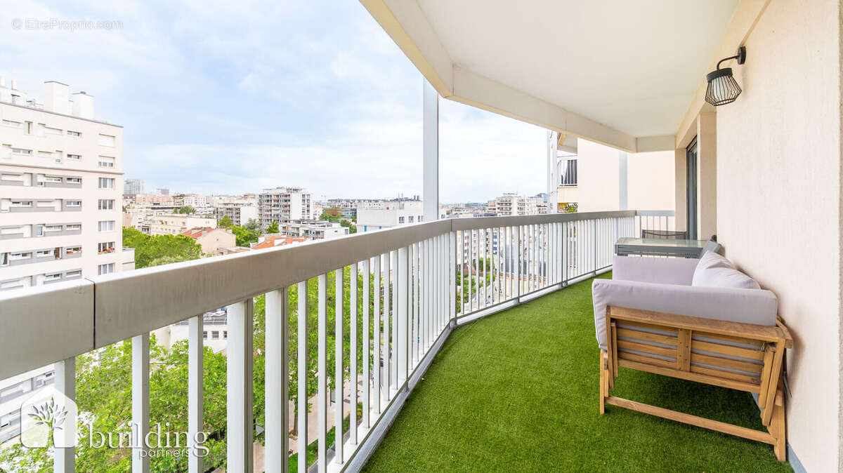 Appartement à COURBEVOIE
