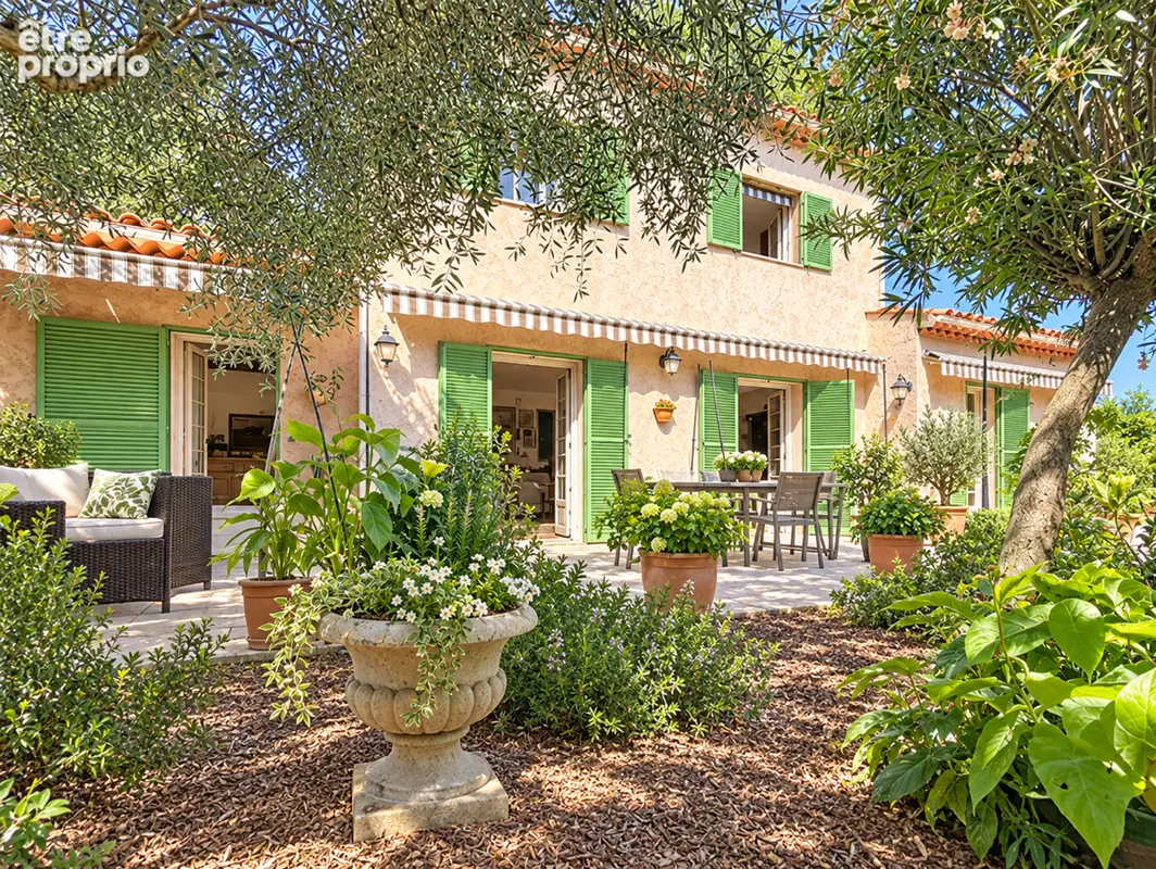 Maison Cagnes Sur Mer 9 pièce(s) 200 m2 - photo 5