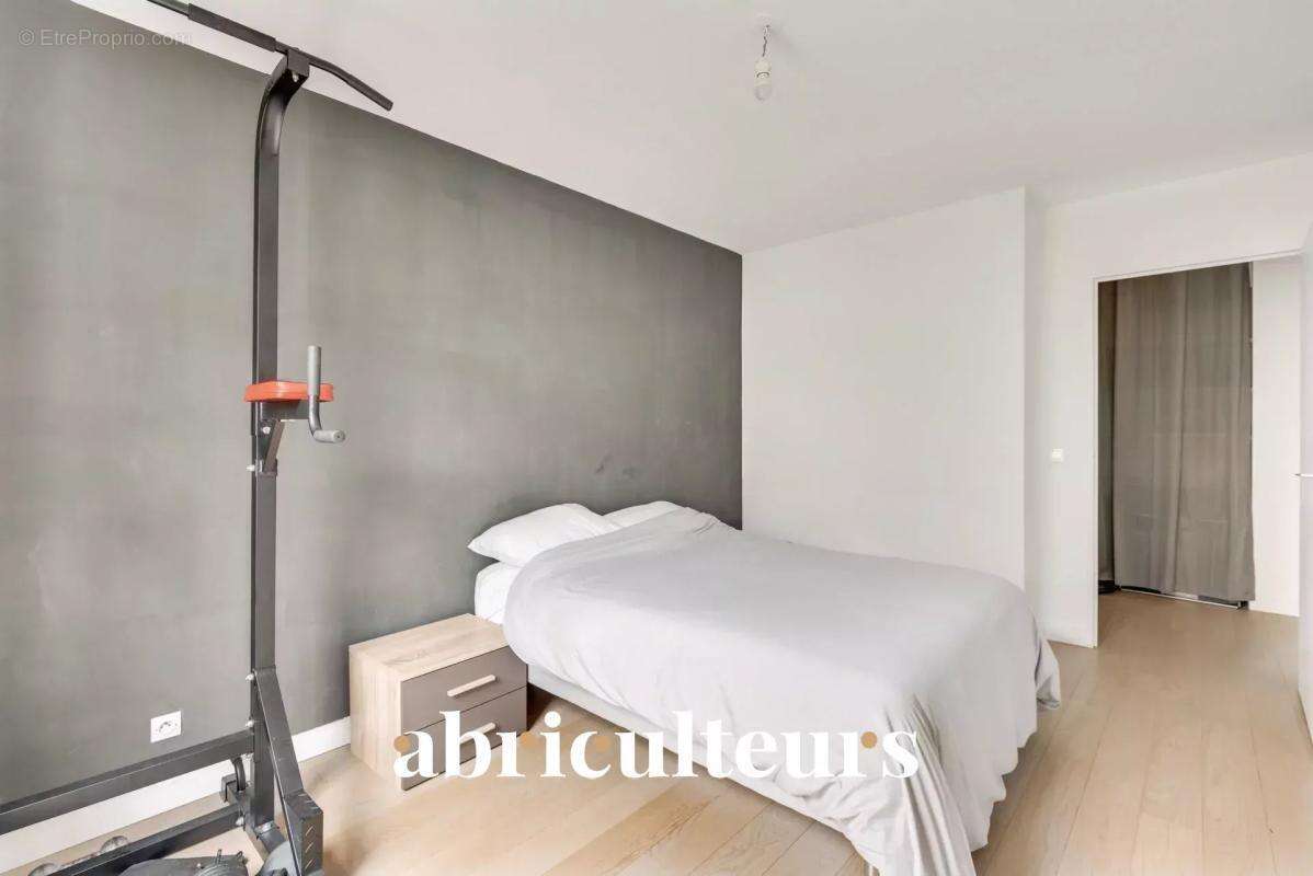 Appartement à ISSY-LES-MOULINEAUX