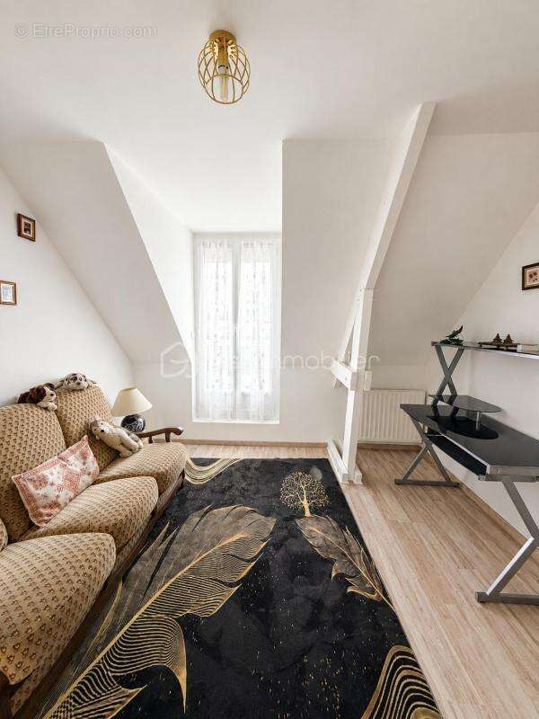 Maison 153 m² Bazincourt-sur-Epte - Grand salon lumineux et 5 chambres - photo 13