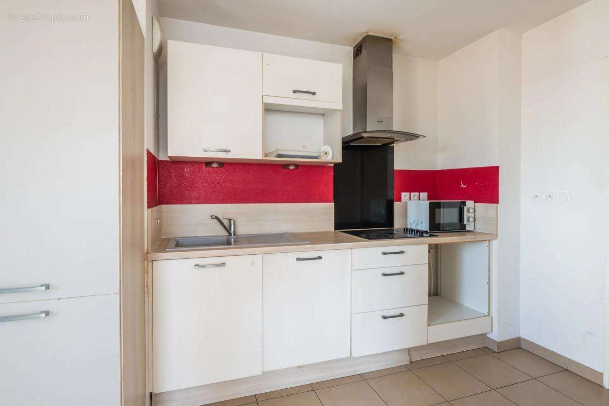 Appartement à MARSEILLE-3E