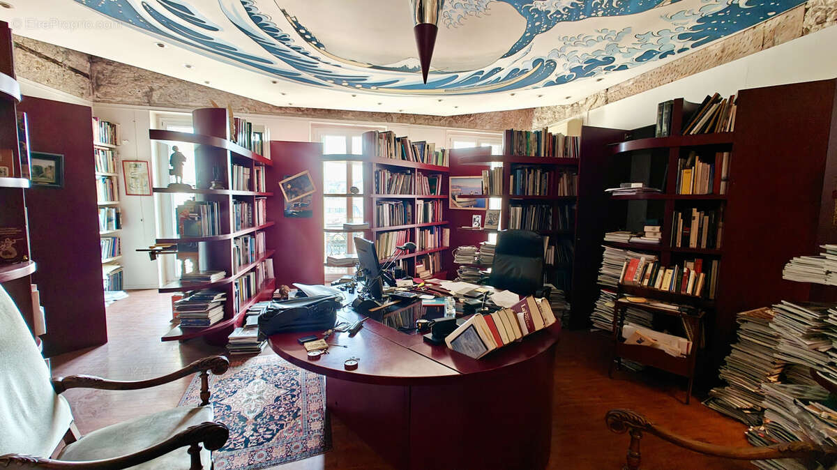 Commerce à MARSEILLE-1E