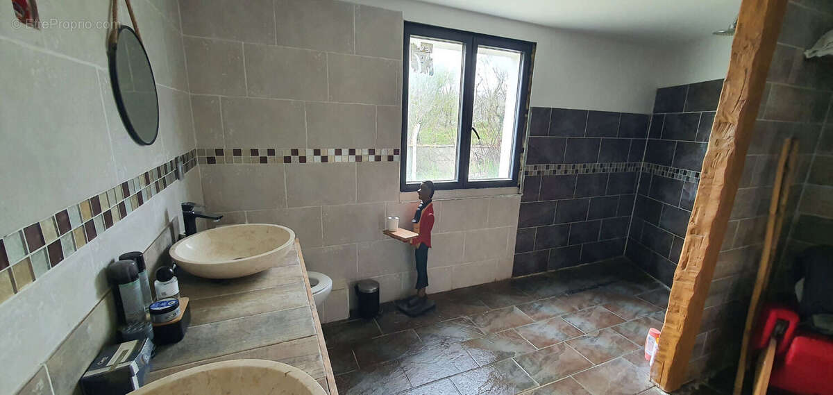 Maison à TONNAY-CHARENTE