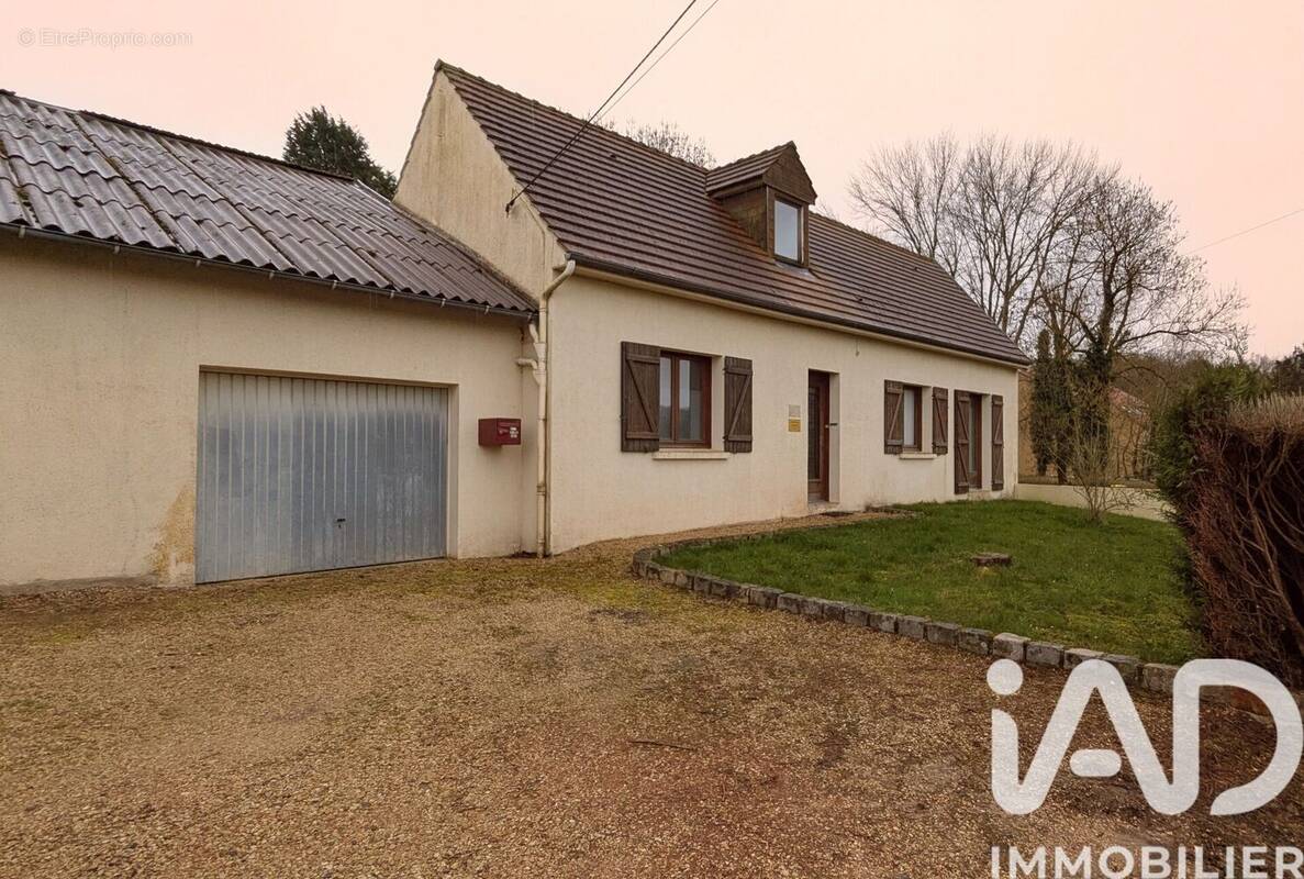 Photo 1 - Maison à SAINT-GOBAIN