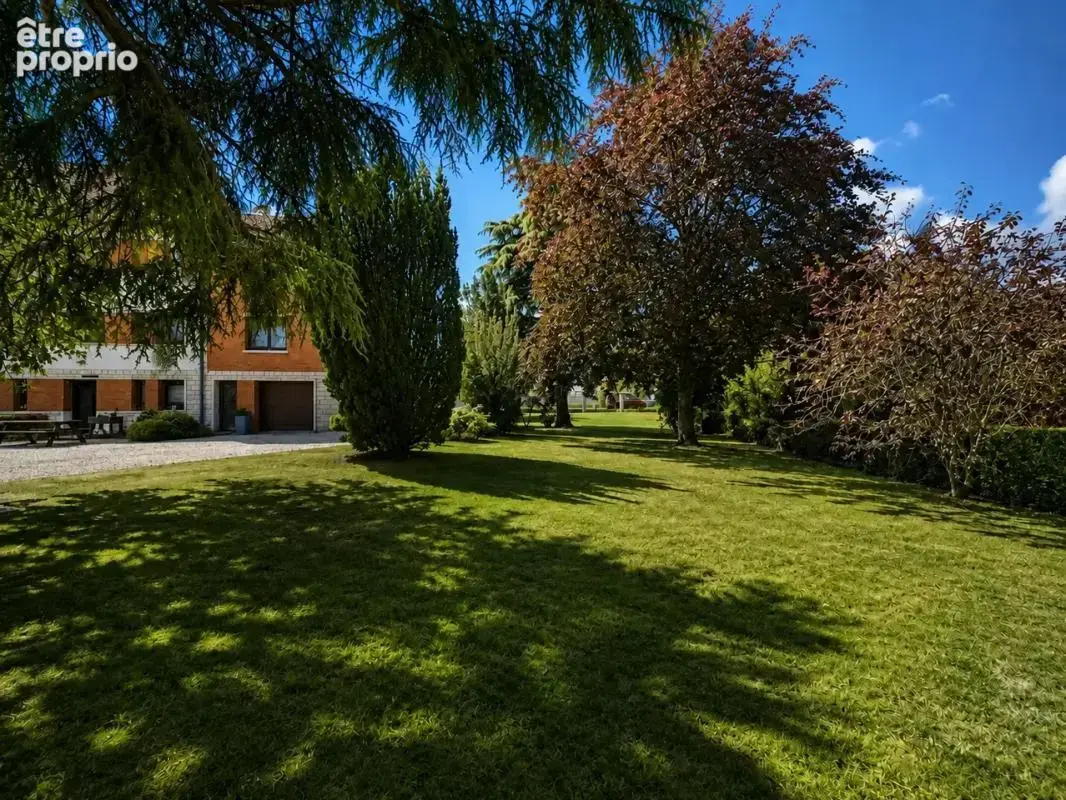 Maison de 9 pièces de 303m² à Guilly - photo 25