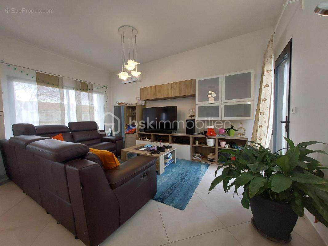 Maison à PONT-DU-CHATEAU