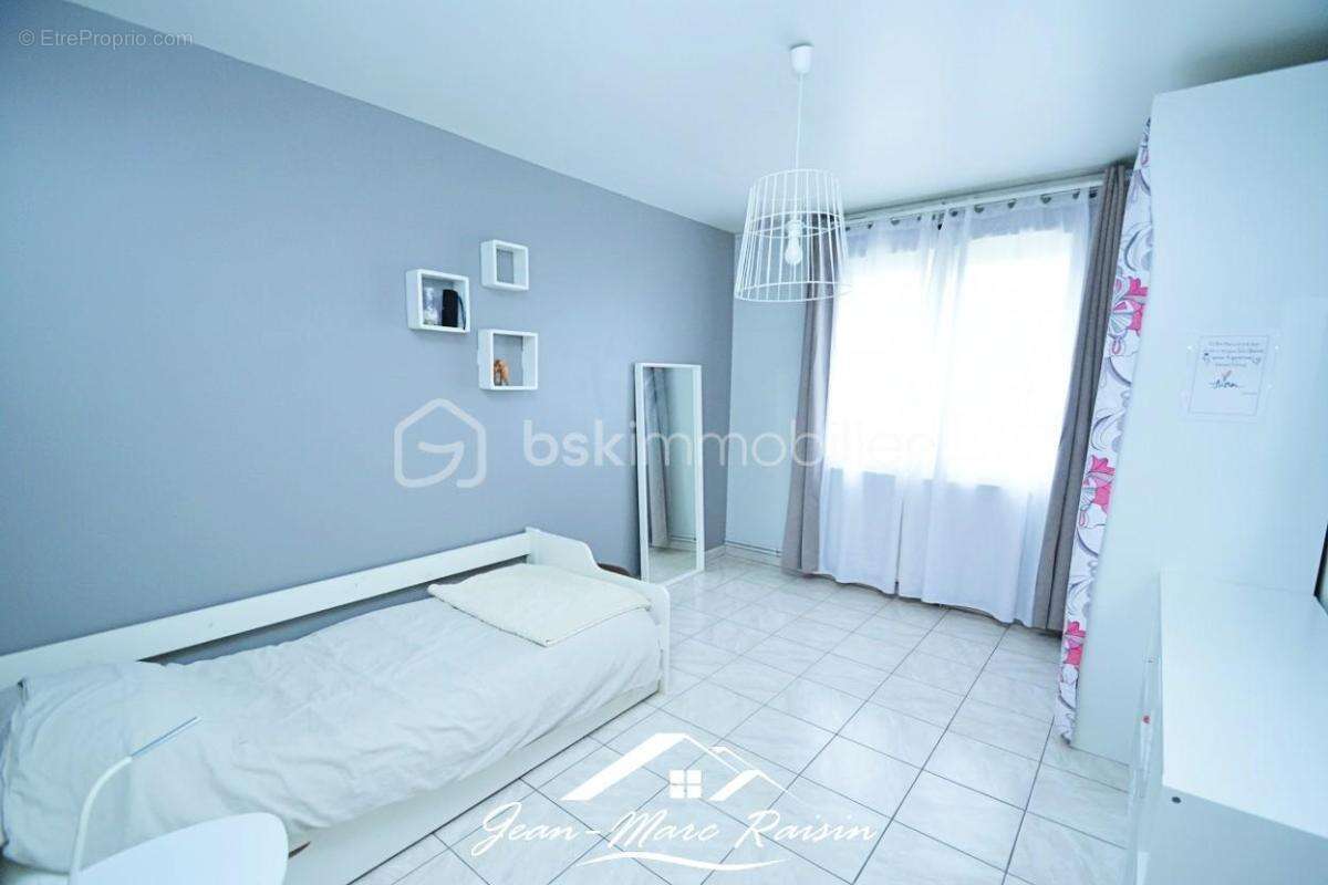 Maison à TREMBLAY-EN-FRANCE