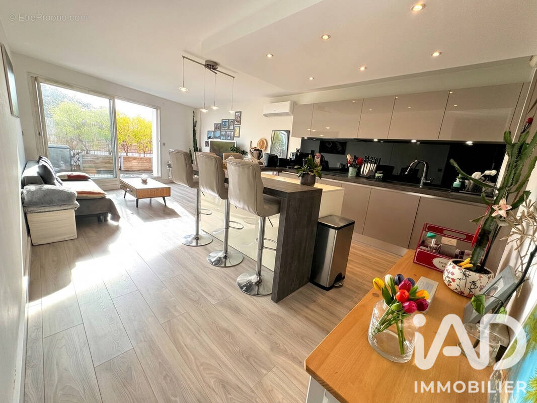 Photo 1 - Appartement à SIX-FOURS-LES-PLAGES
