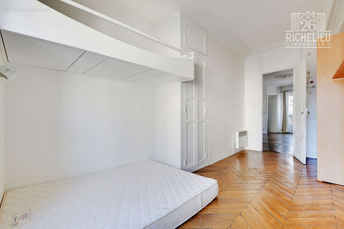 Appartement à PARIS-2E