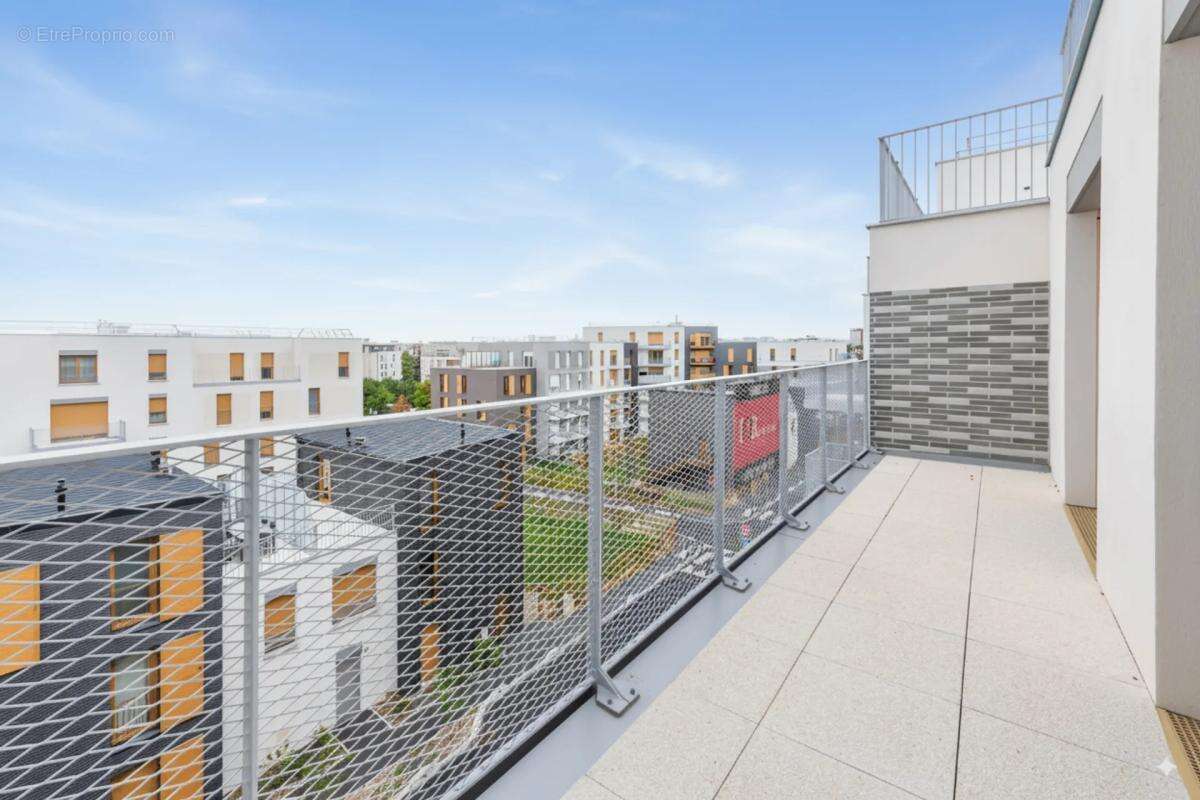 Appartement à SARTROUVILLE