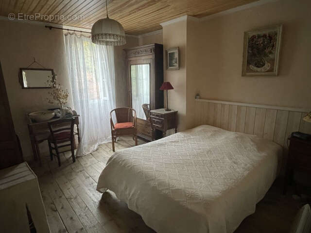 Jolie maison avec terrain attenant. - photo 8