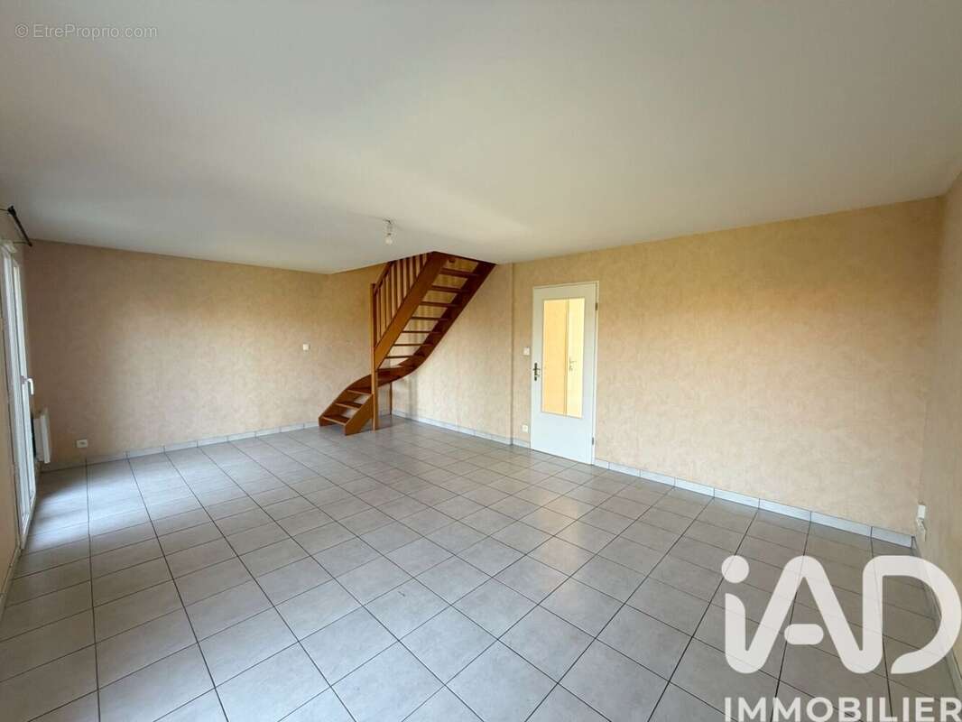 Photo 5 - Maison à FONTAINE-LE-COMTE