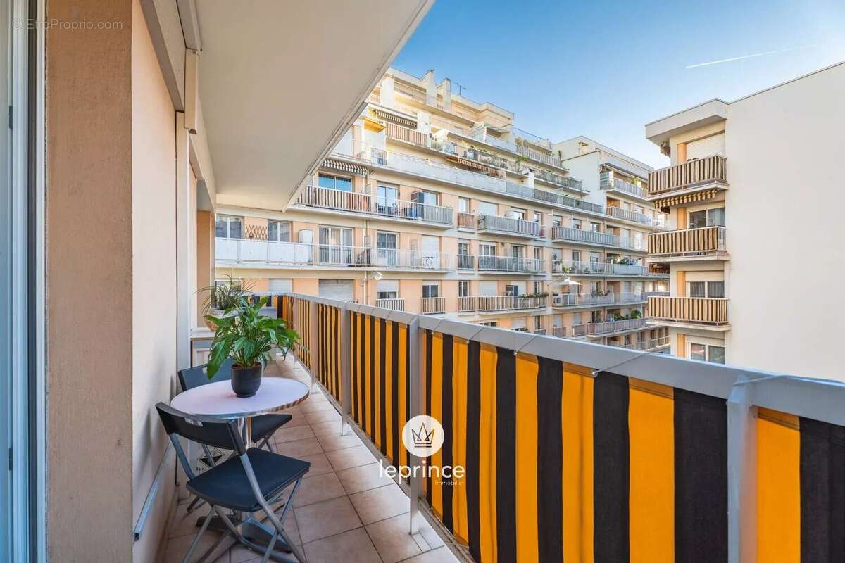 Appartement à NICE