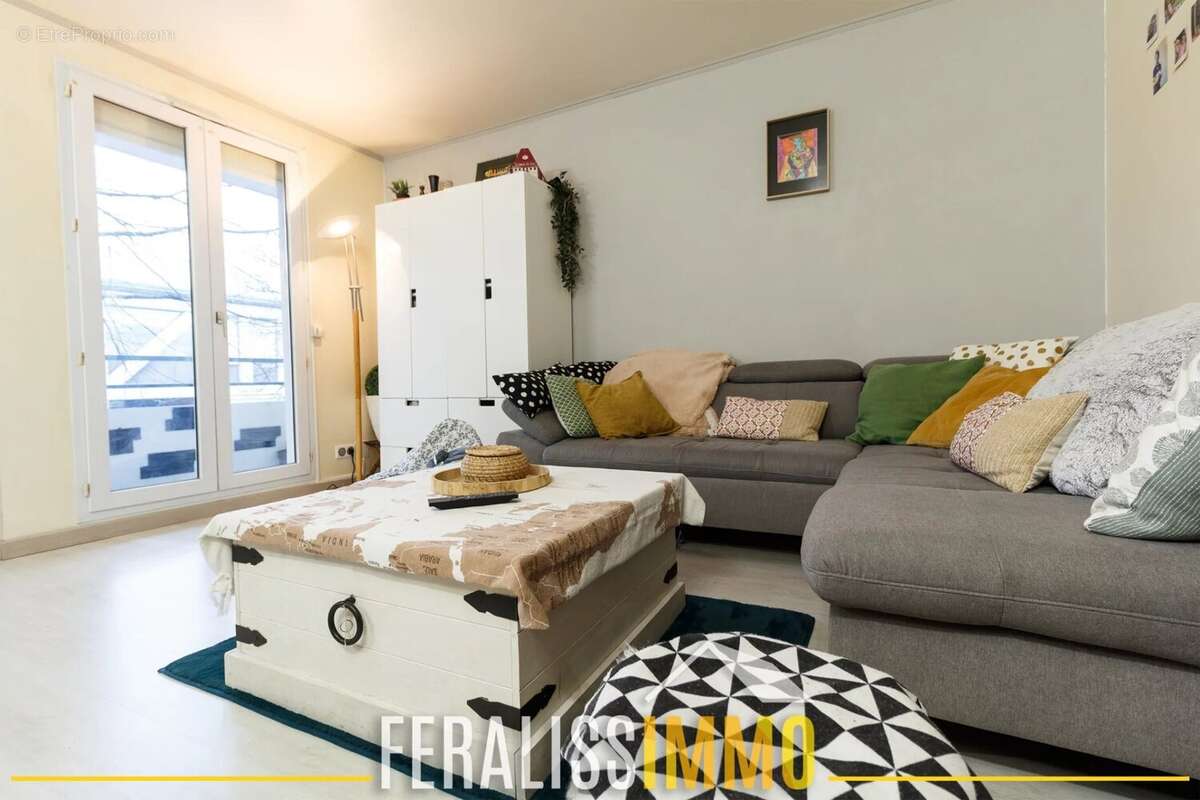 Appartement à JOUY-LE-MOUTIER