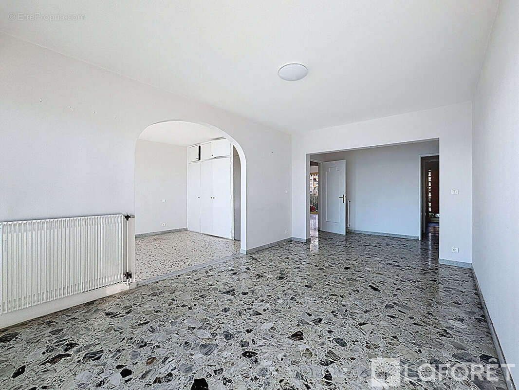 Appartement à ROQUEBRUNE-CAP-MARTIN