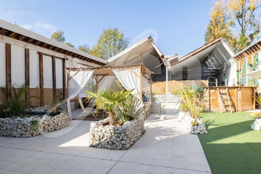 Ancienne usine transformée en habitation - Maison à LA FORTERESSE