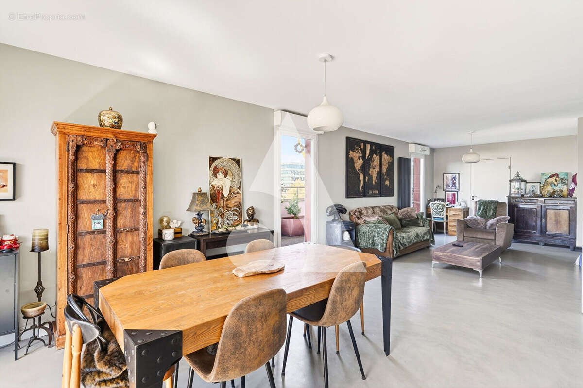 Appartement à SAINT-DENIS