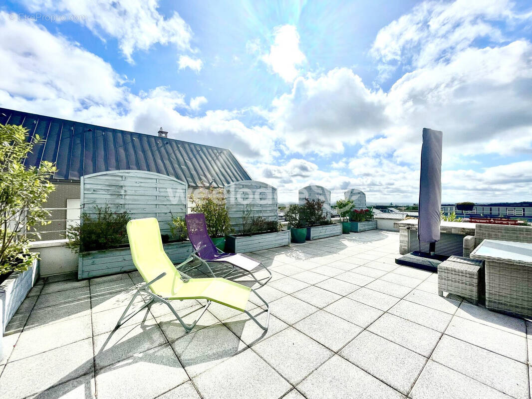 Appartement à JOUY-LE-MOUTIER