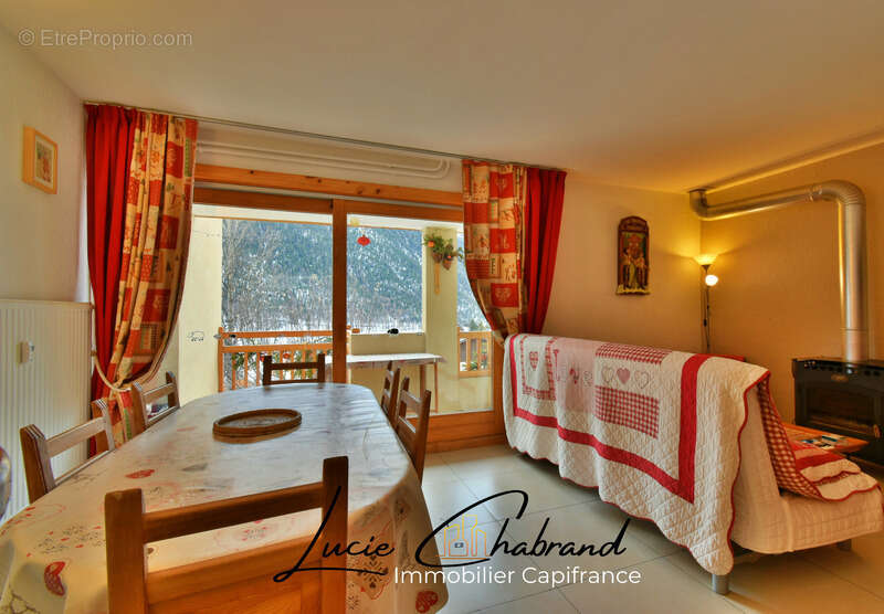 Appartement à CEILLAC