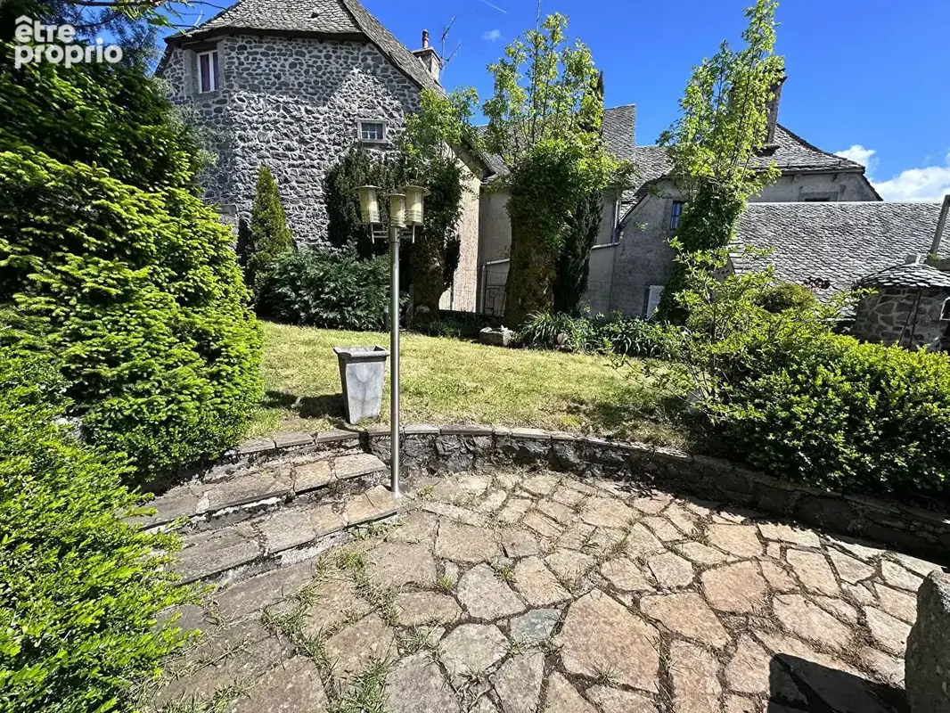 Maison de charme de type 5 avec garage et terrain attenant - photo 15