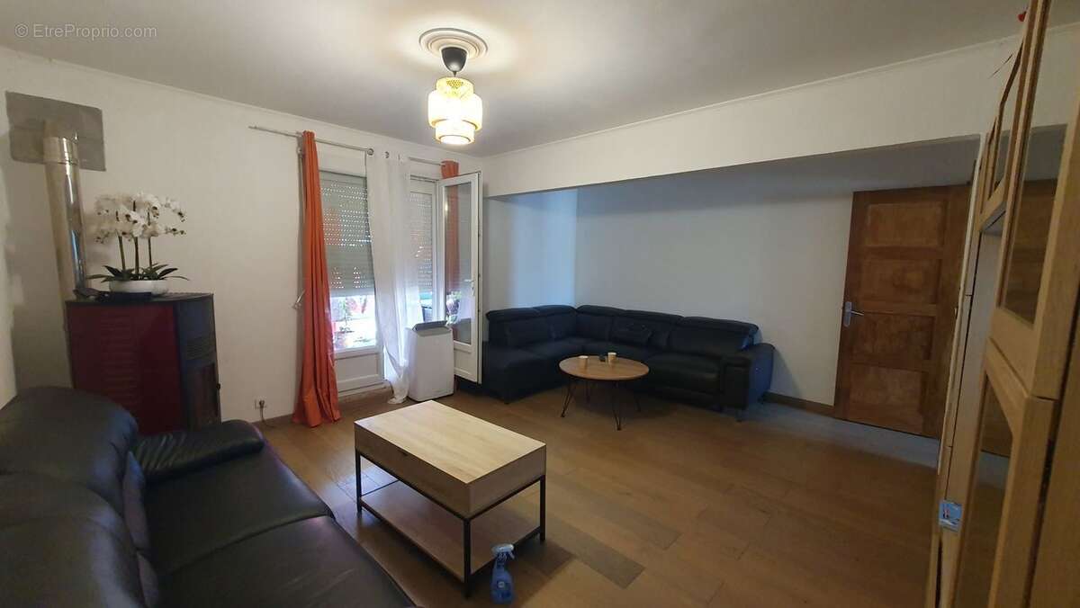 Maison à FLEURY-LES-AUBRAIS