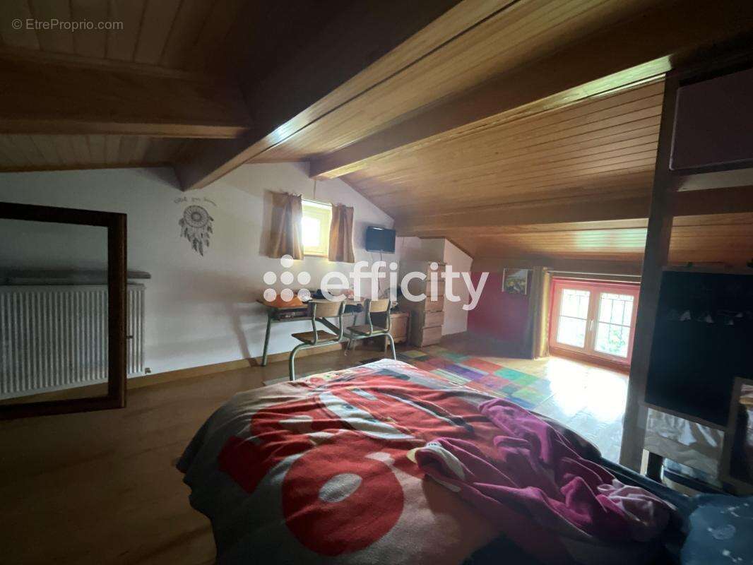 Maison à SAINT-JEURE-D&#039;ANDAURE