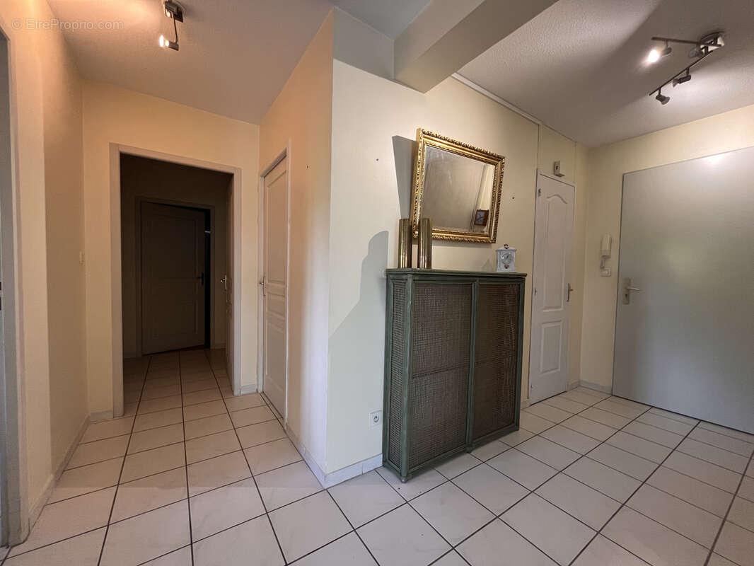 Appartement hyper centre jassans - photo 10