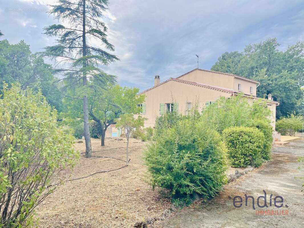 Maison à LORGUES