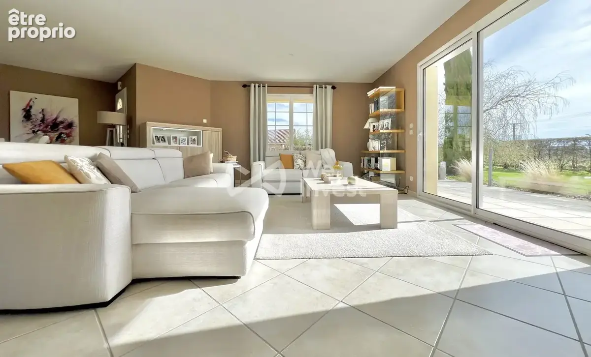 Maison 6 pièces 133 m² à vendre à Aigueperse (63260) - photo 2