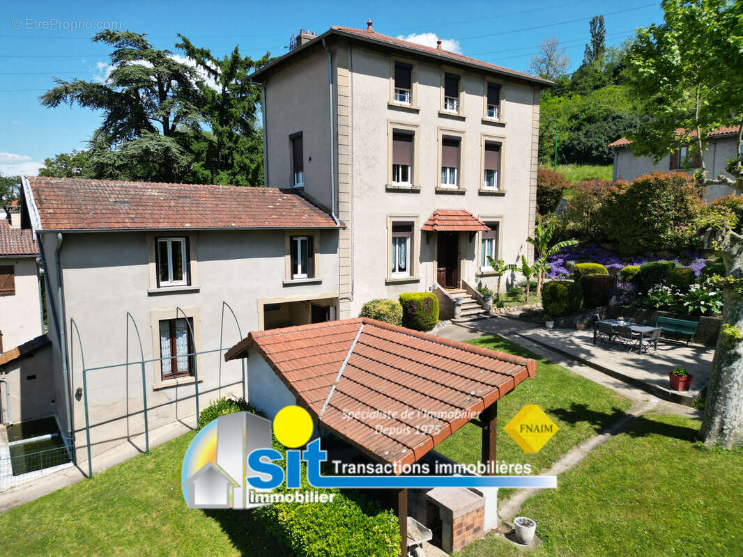 Maison à REVENTIN-VAUGRIS