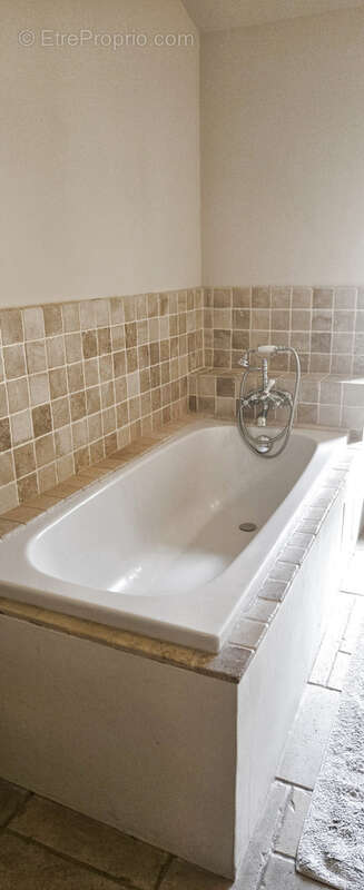 Superbe mas rénové avec piscine + option de parcelle détachable à  Trets (13) - photo 30