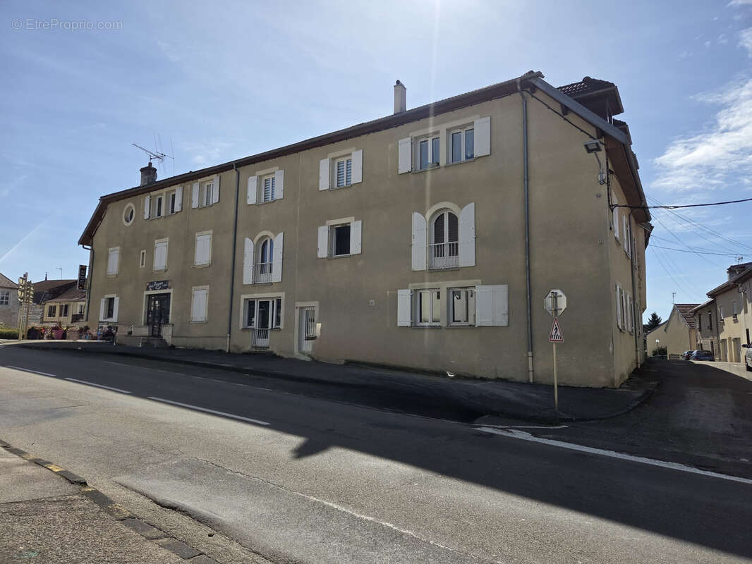 Appartement à VERCEL-VILLEDIEU-LE-CAMP