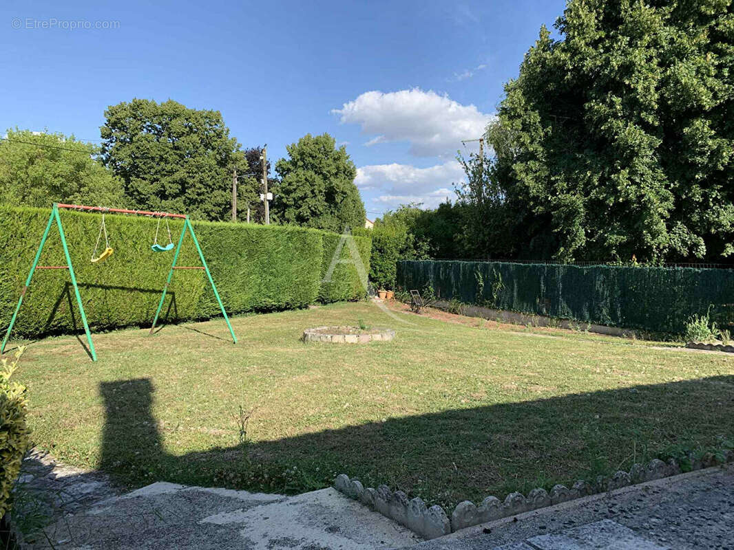 Maison à COULOMMIERS