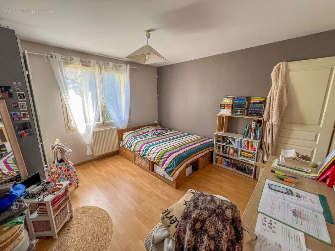 Maison à SAINT-REMY-LES-CHEVREUSE