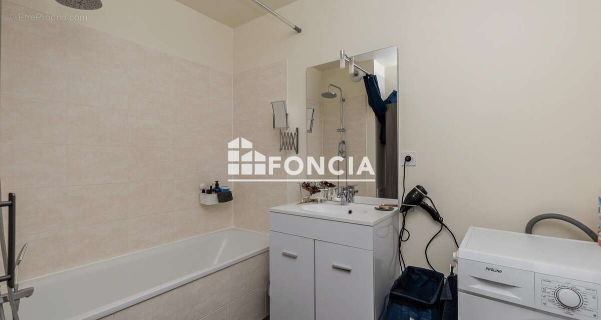 Appartement à DEVILLE-LES-ROUEN