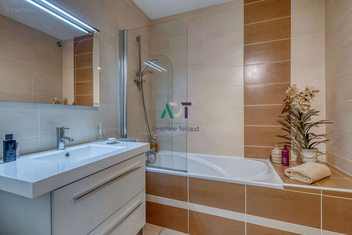 Appartement à MEYLAN