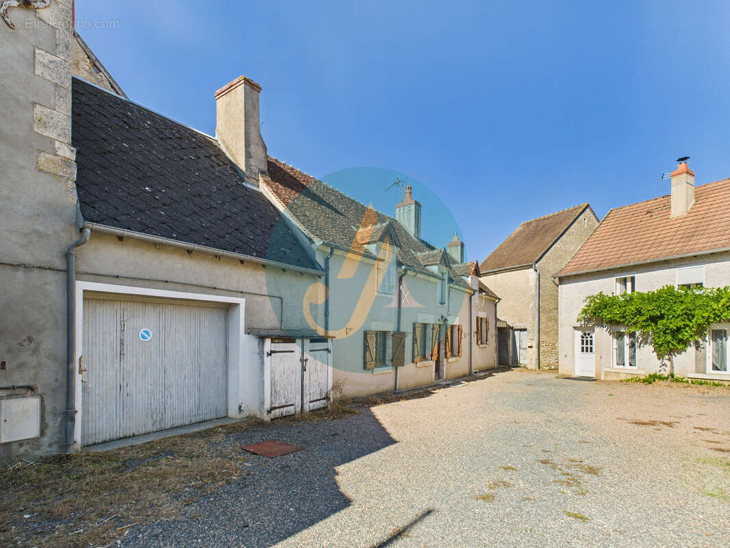 Maison à MESVES-SUR-LOIRE