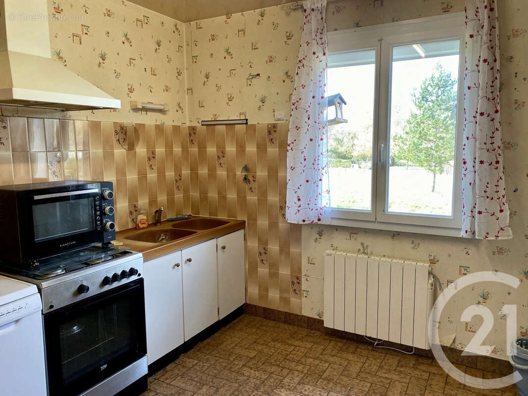 Maison à LA CELLE-SUR-LOIRE