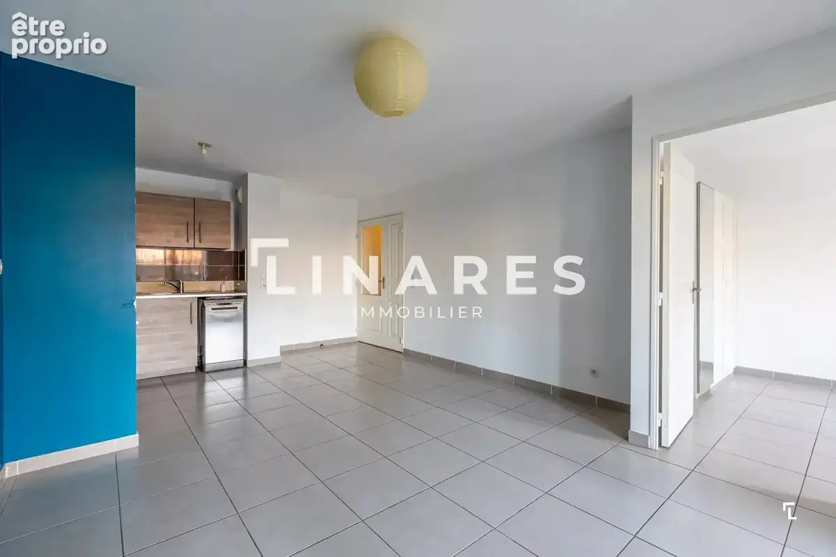 MASSILIA - Appartement T2 de 42m2 - Terrasse - Parking - 13006 - photo 9