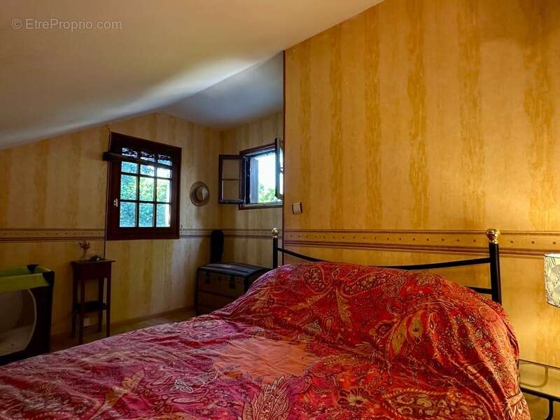 VARENNES SUR LOIRE, Longère 3 chambres sur jardin de 1280m² - photo 11
