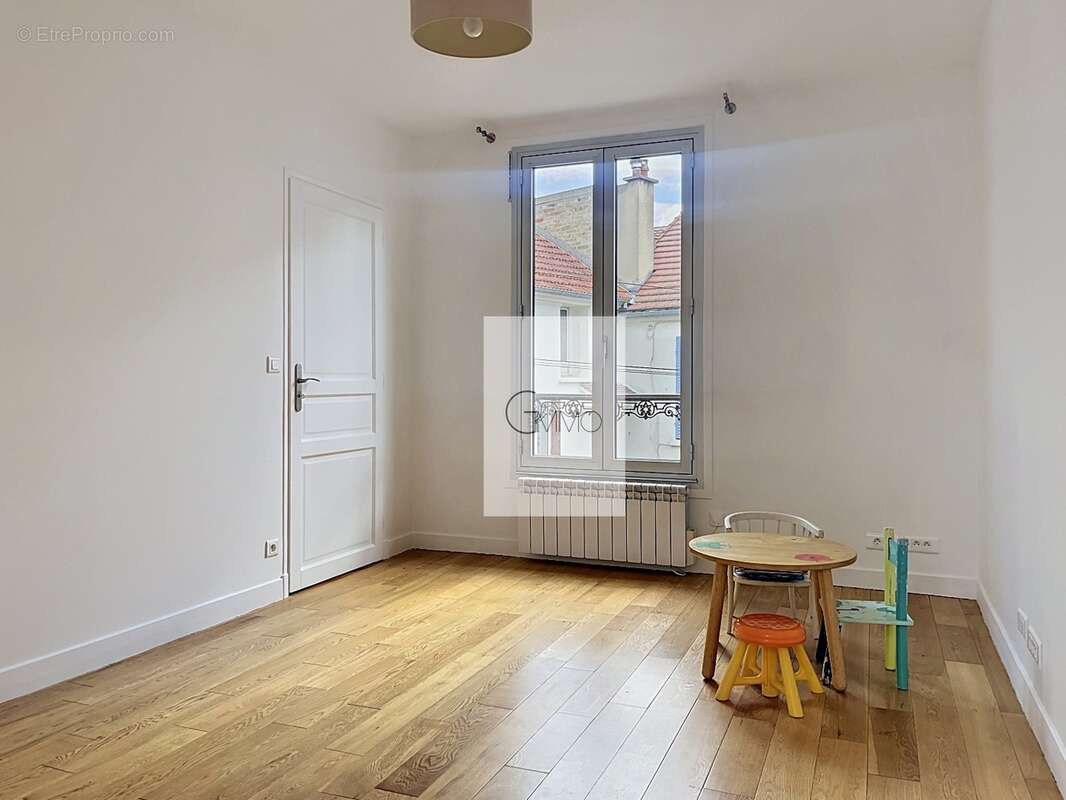 Appartement à NANTERRE