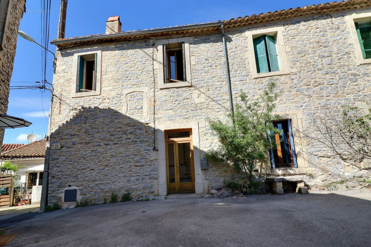 Maison à SAINT-BAUZILLE-DE-MONTMEL