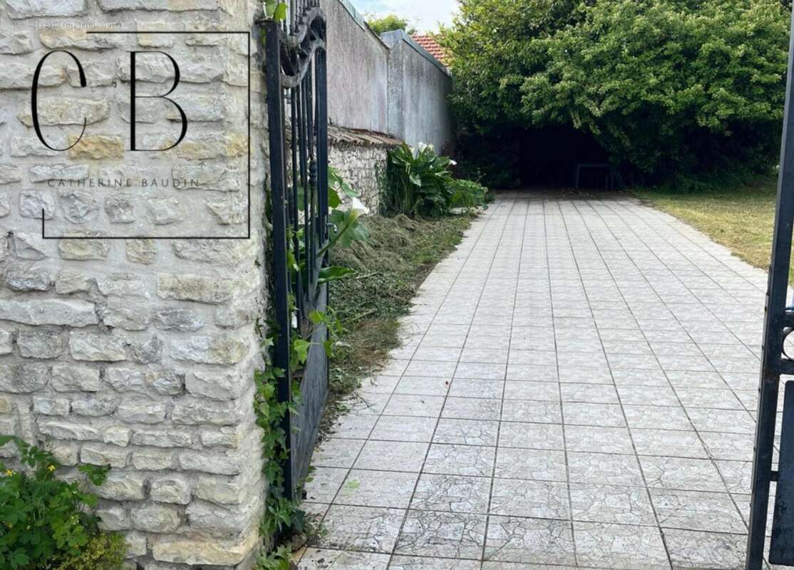 Photo 2 - Terrain à LA ROCHELLE