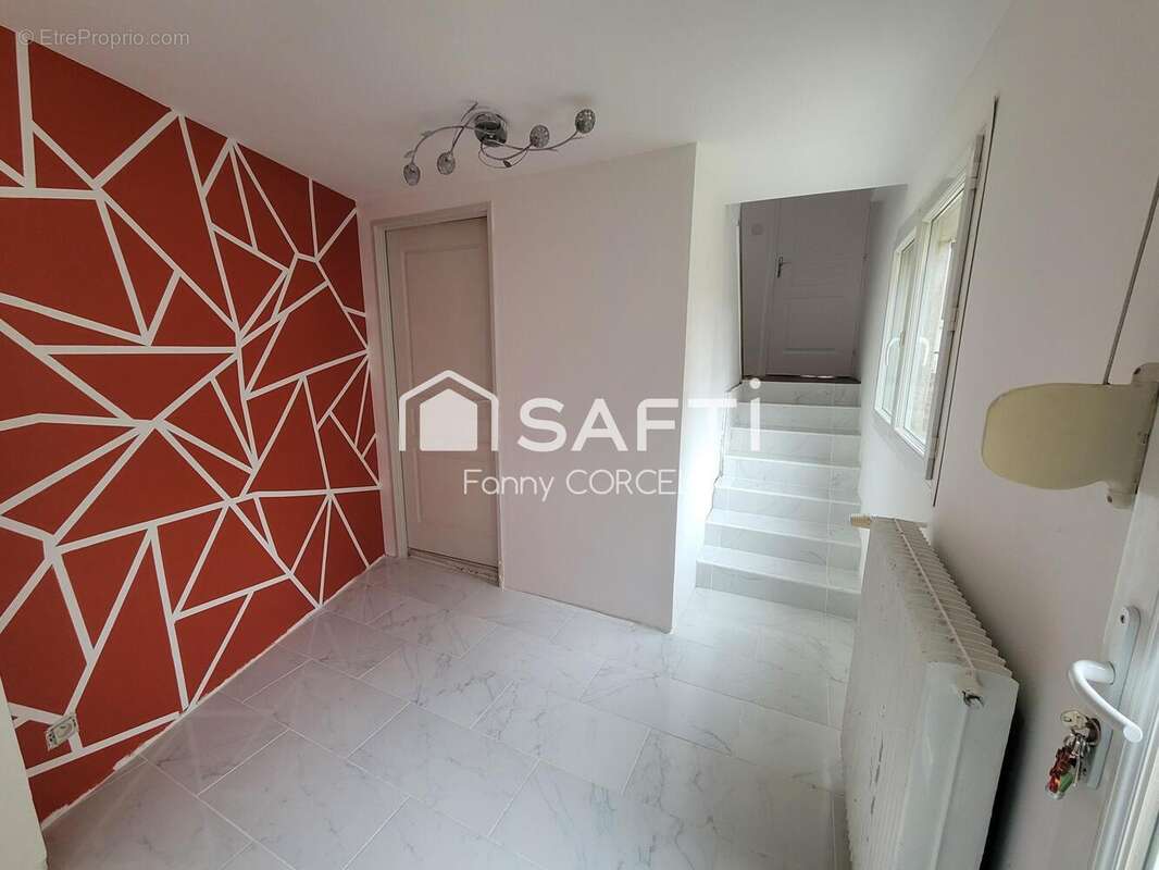 Photo 2 - Maison à SAINTE-COLOMBE-SUR-SEINE