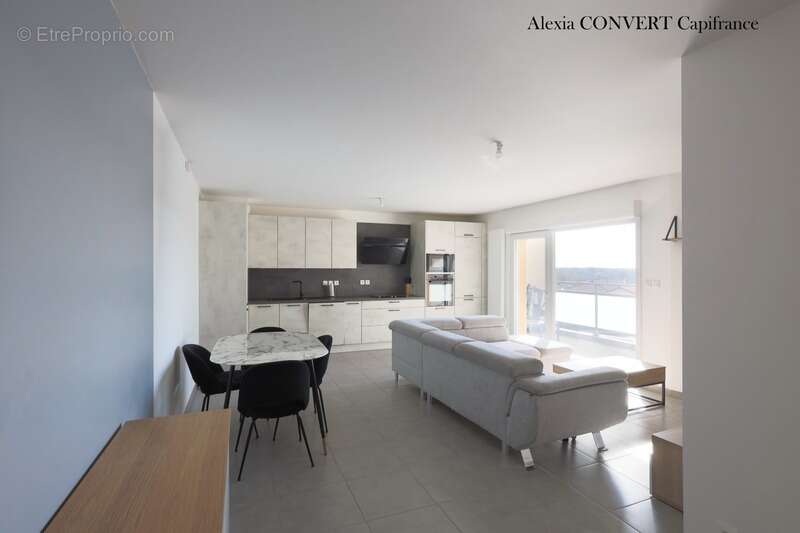 Appartement à BUELLAS
