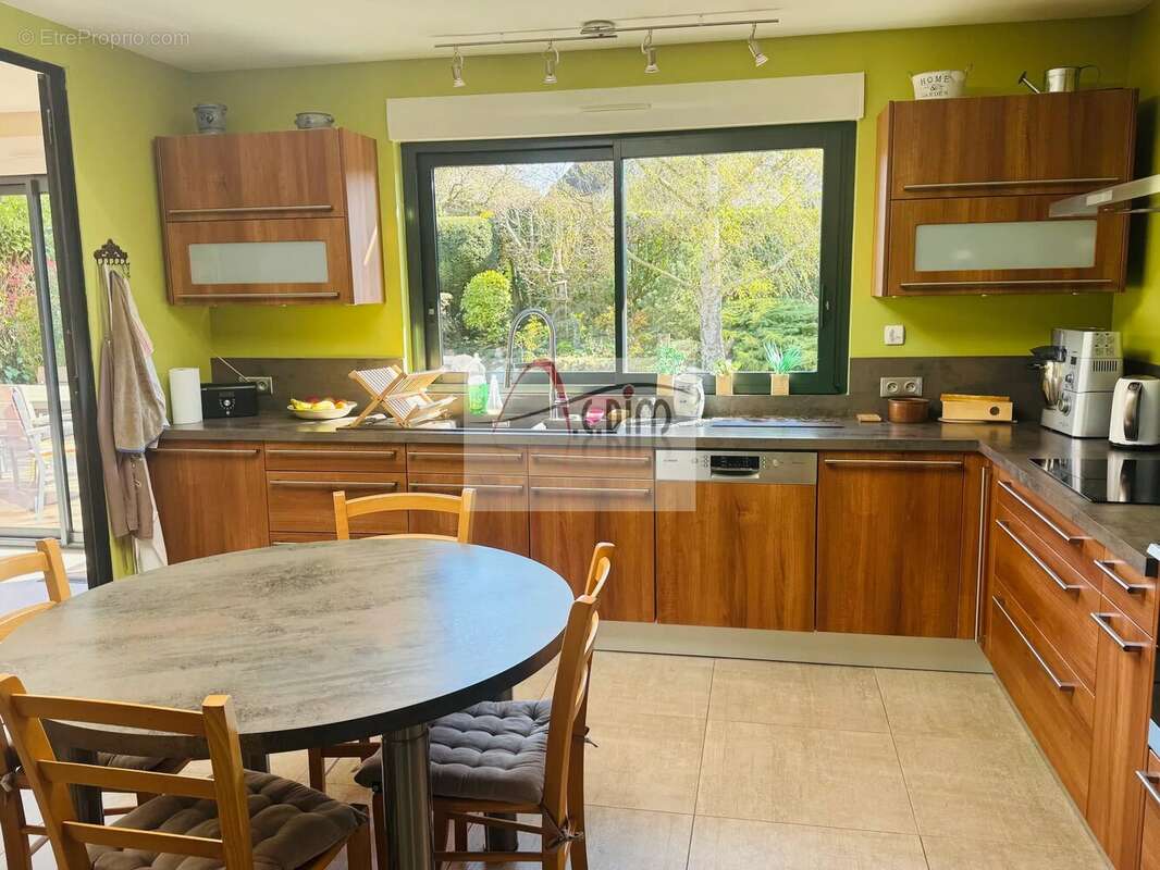 Maison à VAUX-LE-PENIL