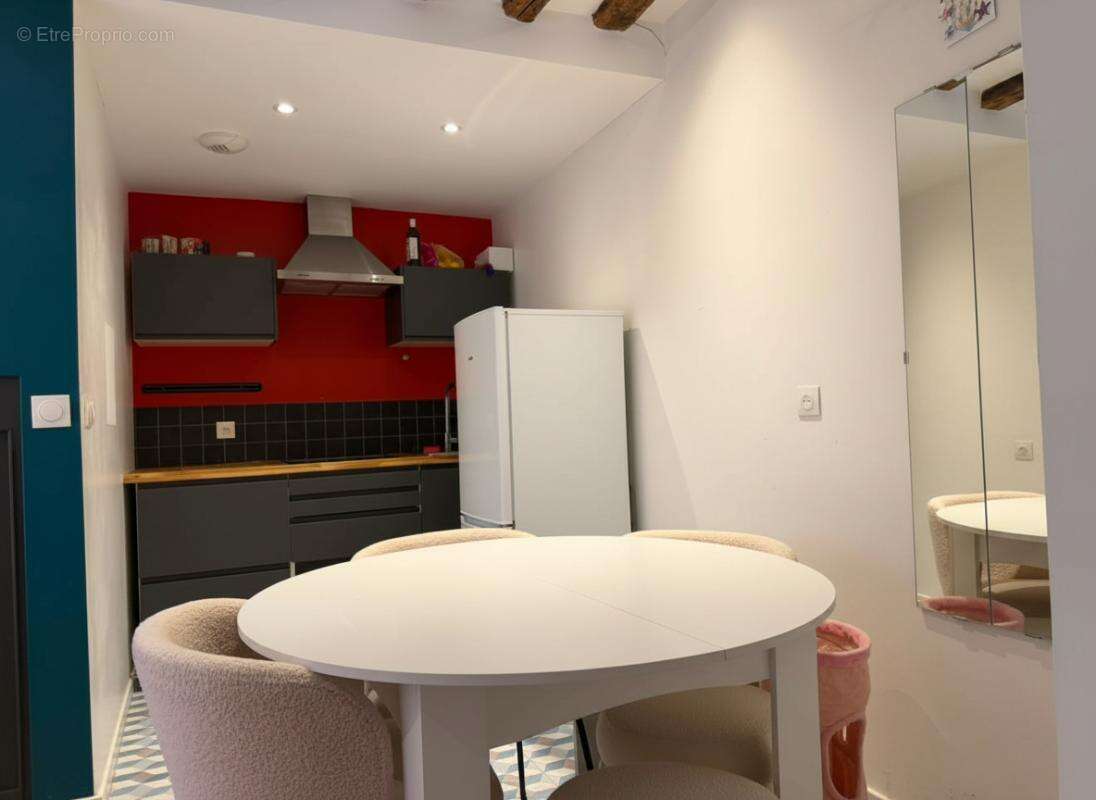 Studio de charme refait à neuf- Faubourg Saint-Antoine-vendu loué- - photo 4